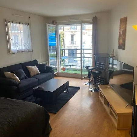 Cosy Avec Balcon Proche Paris *